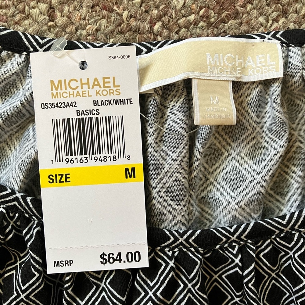 Michael Kors NWT Black and White Diamond Print Blouse - Picture 3 of 4